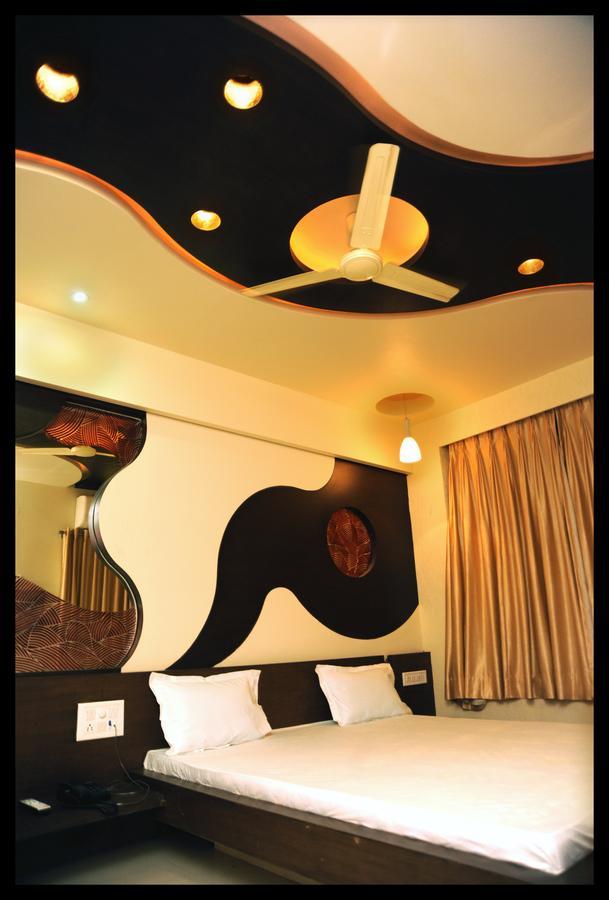 Tulsi Motel Nadiad Exterior photo